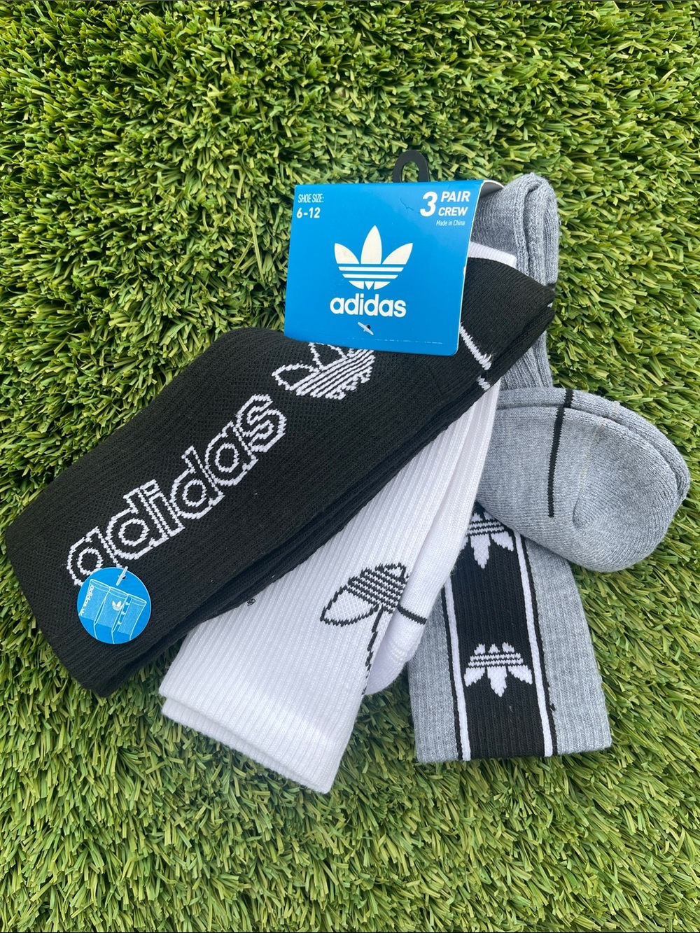 ❤️NEW!!!❤️ Adidas Men’s 3-Pack Crew Socks in Black, White, Gray